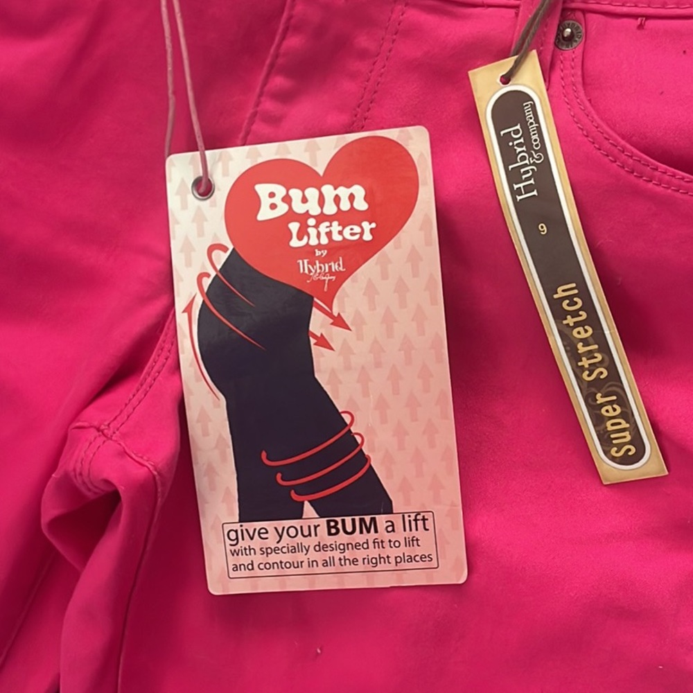 Hot pink jean they don’t fit me they are a size 9 you’re so cute skinny jeans